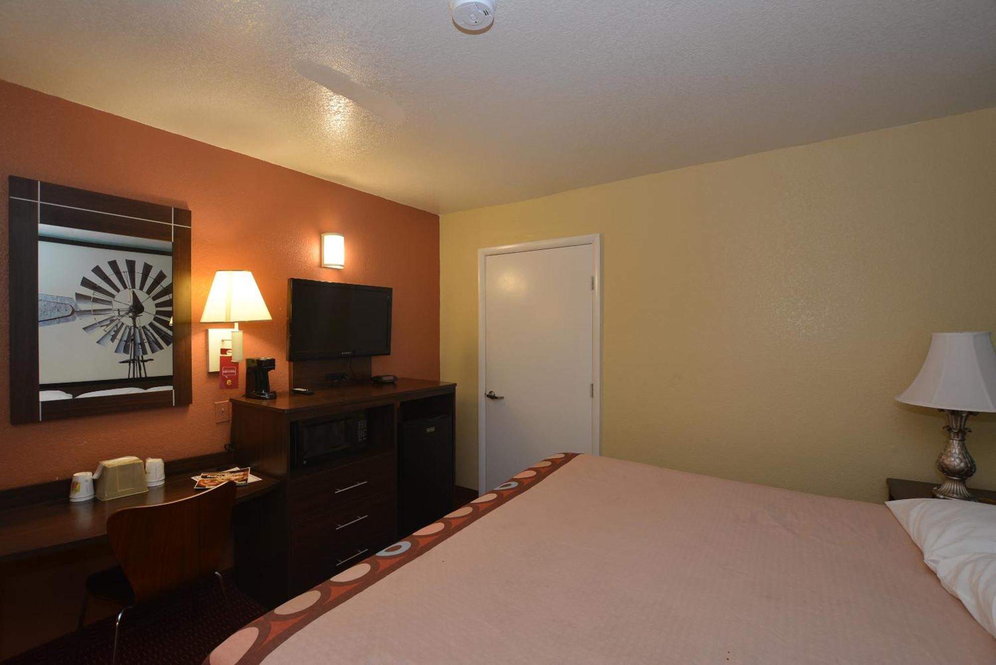 Super 8 By Wyndham Midwest City Ok Habitación foto